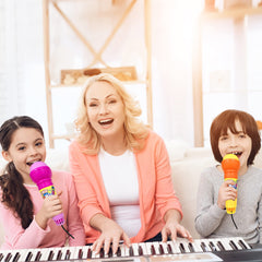 PPXMEEUDC echo microphone yellow-green bundle sparks creative performances at events.