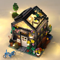 QLT QIAOLETONG Flower House safe ABS material ensures safe play.