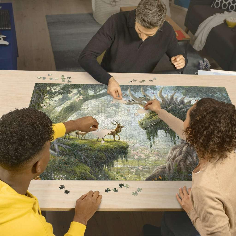 Ravensburger 3000-piece puzzle: linen texture reduces glare for comfortable solving.