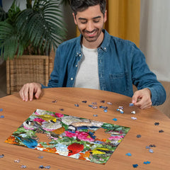 Ravensburger Garden Birds Robin scene for family bonding.