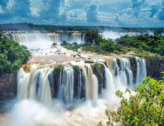 Ravensburger Iguazu Falls waterway detail highlights crisp edges for precise piece fitting.
