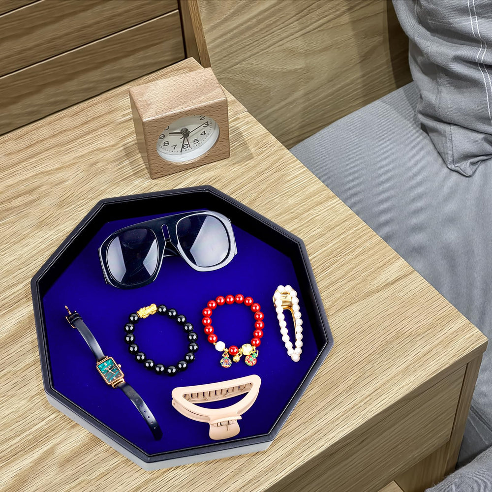 RERIVER dice tray doubles as a compact storage tray for small items.