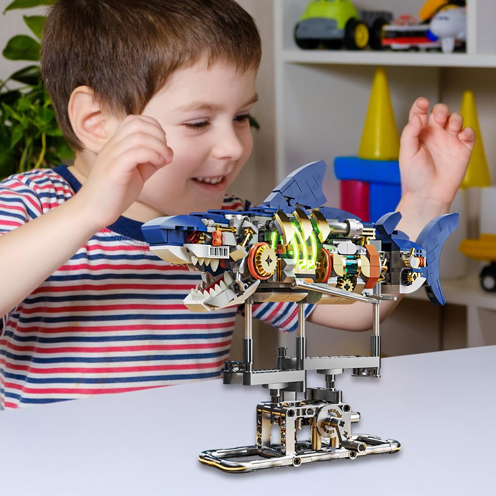 RiceBlock family building session promotes collaborative play and shared accomplishment