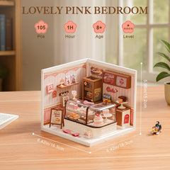 Robotime curved glass display case highlighting layered cakes for miniatures