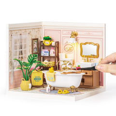 Rolife Super Creator bubble bathroom build session shows vibrant blocks and organized pieces.