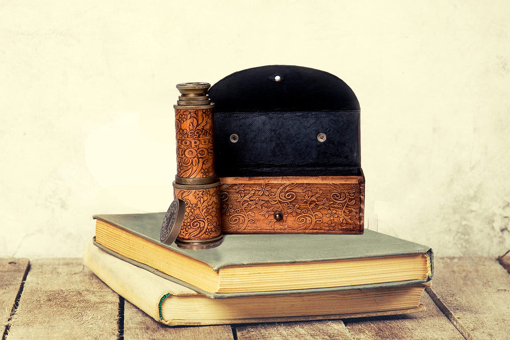 ROORKEE INSTRUMENTS vintage spyglass design evokes classic maritime decor.
