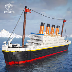 RSDHFLY Titanic model with detailed instructions for easy assembly