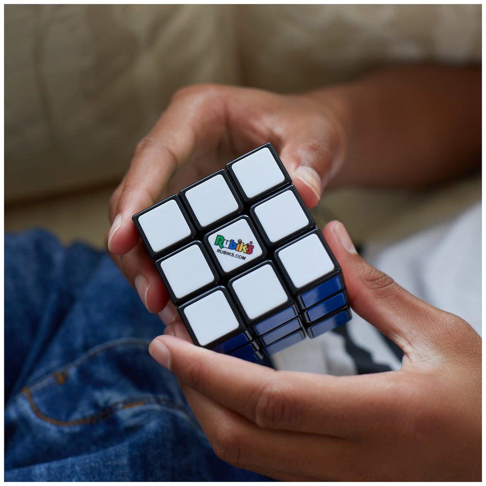 Rubik’s Learn to Solve Bundle presents three levels to encourage steady problem-solving.