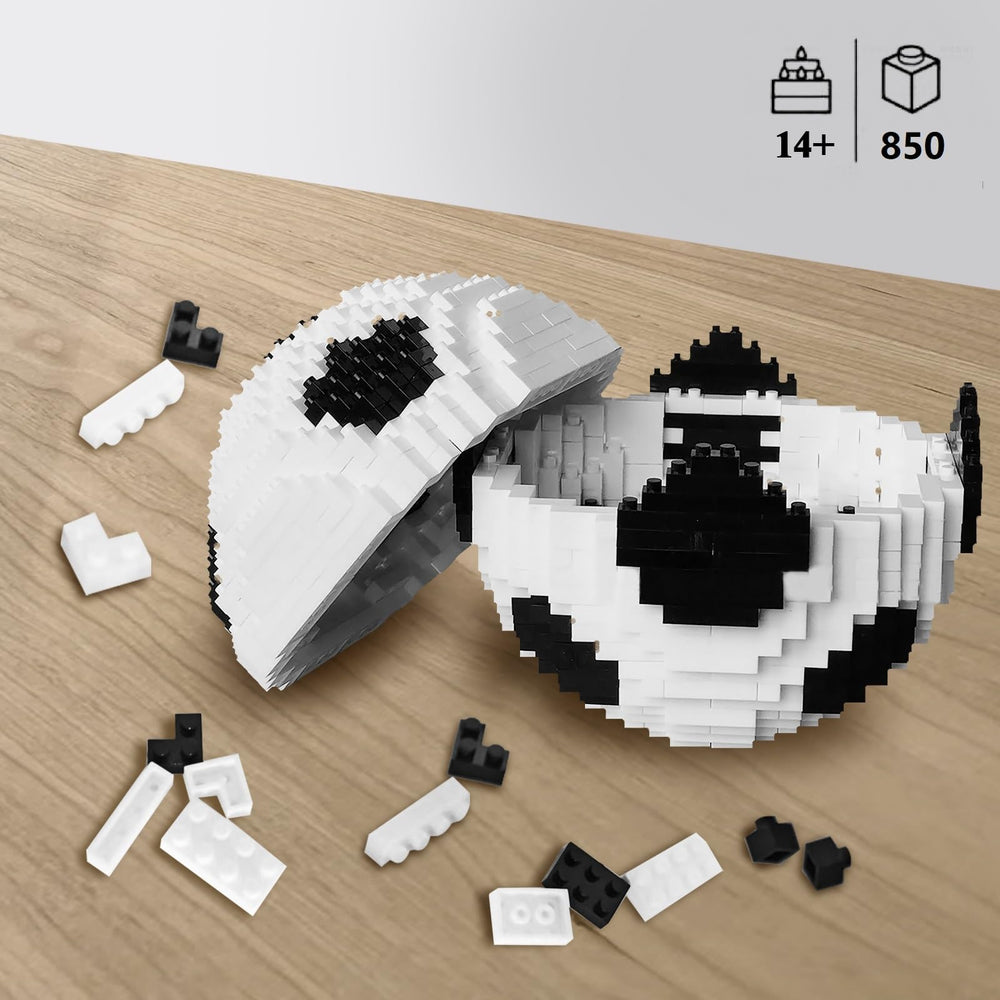 RUVARA Mini bricks create stylish desk decor with secure interlocks.