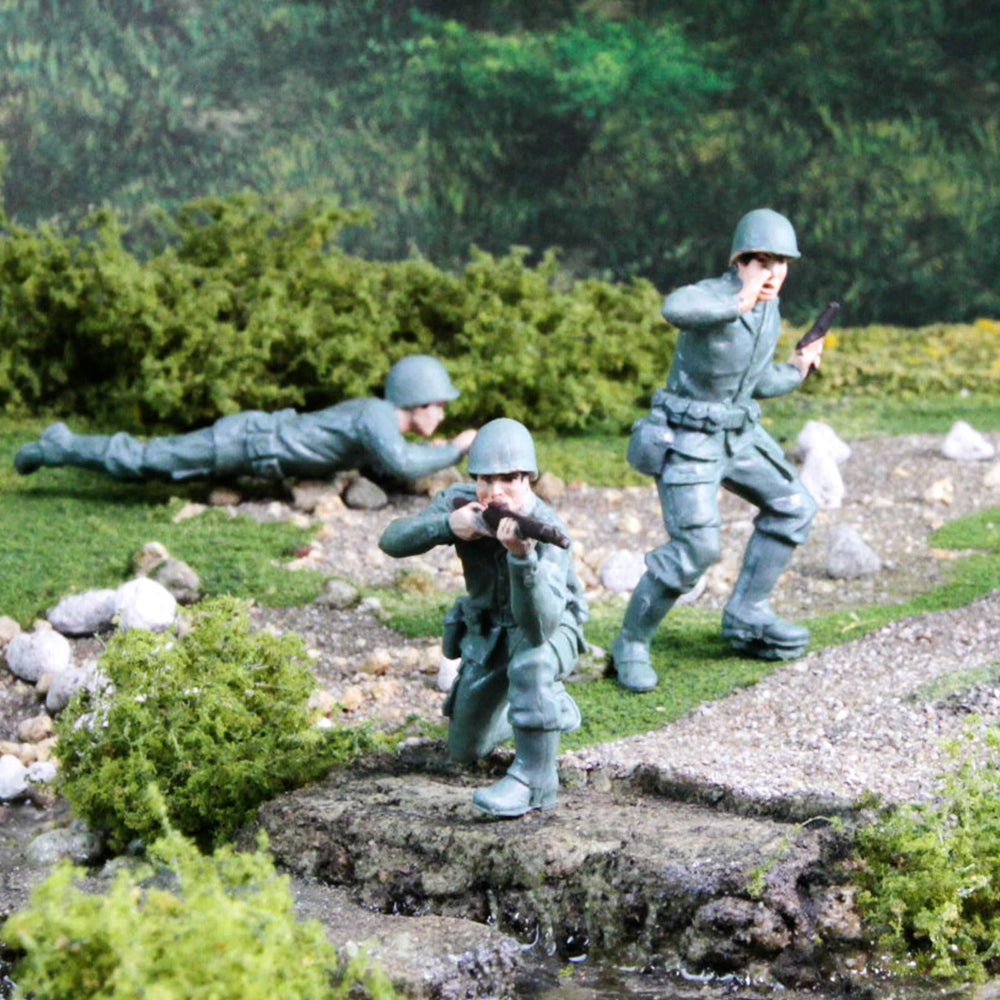 Safari Ltd Army Men kneeling soldier for tactical play and reenactments