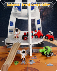 SainSmart Jr astronaut figurine ready for train adventures and storytelling.