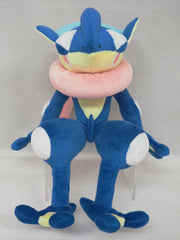 Sanei Greninja plush close-up of eyes, captures iconic gaze for display