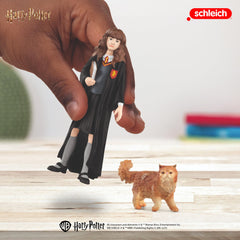 Schleich Hermione and Crookshanks set enhances wizarding world storytelling