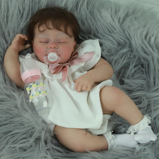 SCOM Quinbee full-view doll for imaginative play and storytelling.