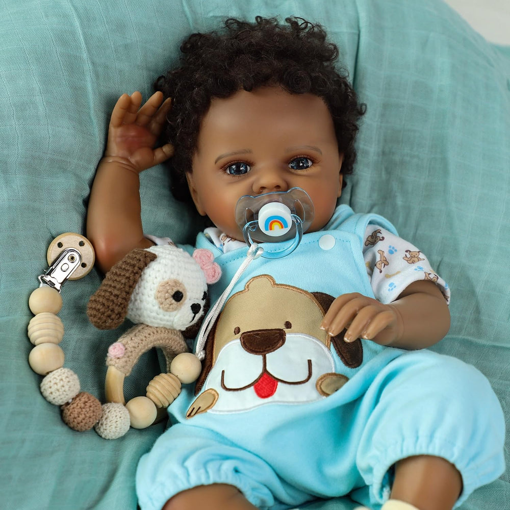 SCOM Quinbee features a soft, warm cloth body for comforting hugs and play.