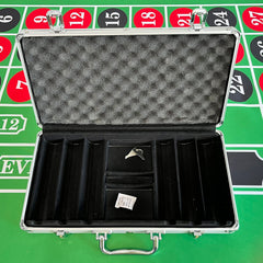 SEETOOOGAMES 300-chip capacity area keeps chips, cards, and dice organized.