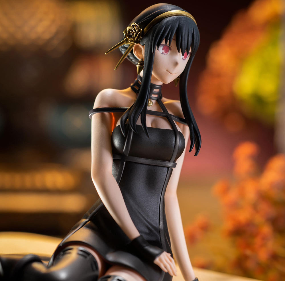 SEGA SPY X FAMILY Yor Forger 3-5-inch statue for collection.