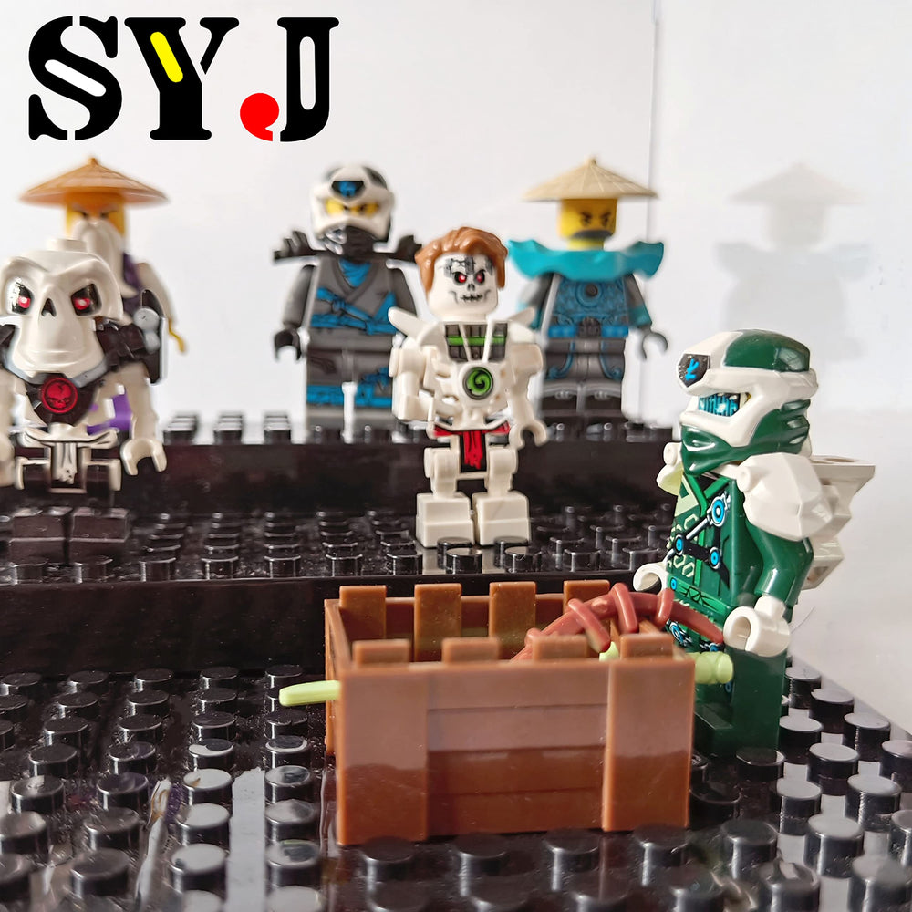 SHIYIJIA minifigure storage fits up to 35 figures securely