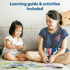 Skillmatics Thick Flash Cards feature wild animals to fuel imaginative play.