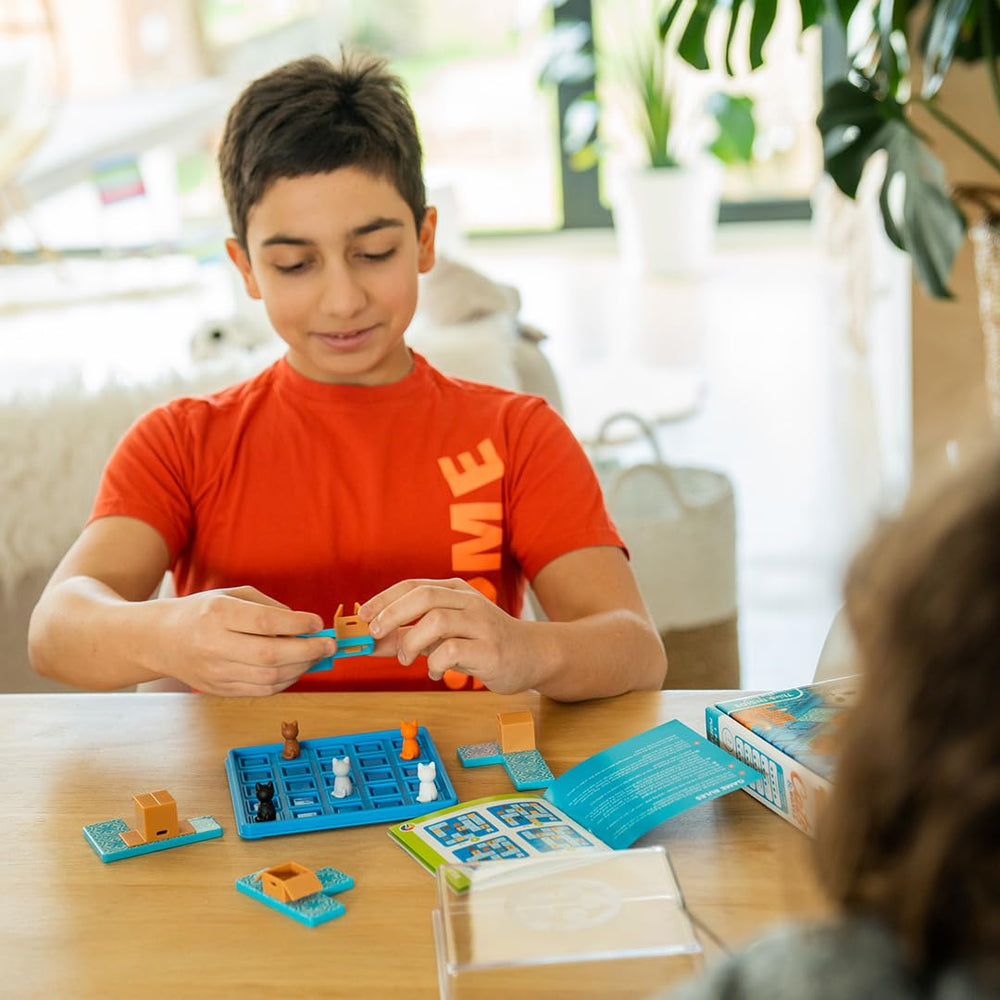 SmartGames Cats & Boxes gift-ready packaging—perfect for puzzler gifts.