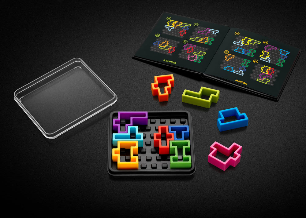 SmartGames IQ Deluxe Square travel case shows elegant, durable portability.