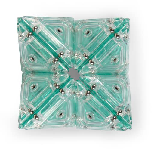 Speks Geode gift-ready packaging inviting thoughtful gifting.