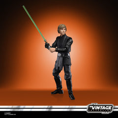 STAR WARS Luke Skywalker 3-accessory set enhances display and play options.