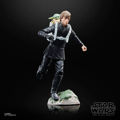 STAR WARS Luke Skywalker & Grogu training ball with blast FX accessory.