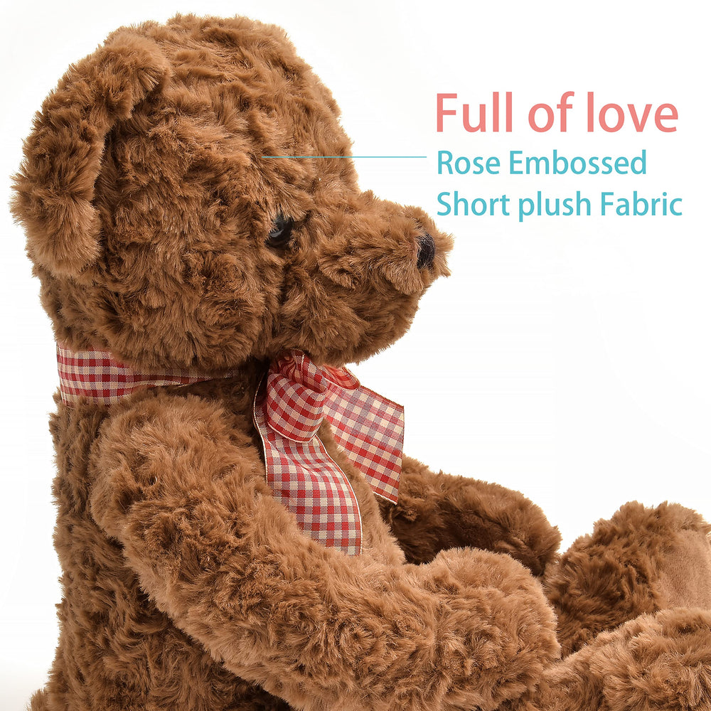 Suepcuddly 20-inch magnets in hands and jaw aid gentle positioning.