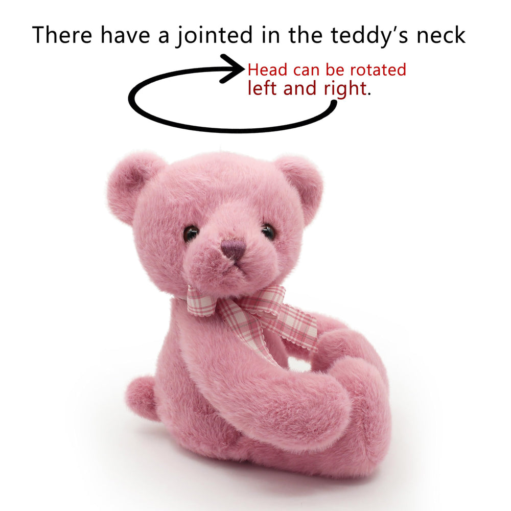 SUEPCUDDLY magnets on hands and jaw enable easy posing and role-play