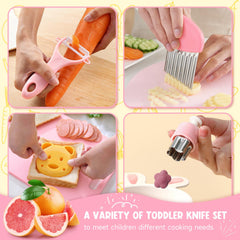 Suhctuptx green crinkle cutter helps slice safely for little chefs