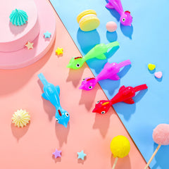 Sumind chickens sticking to walls, a mess-free display for games.