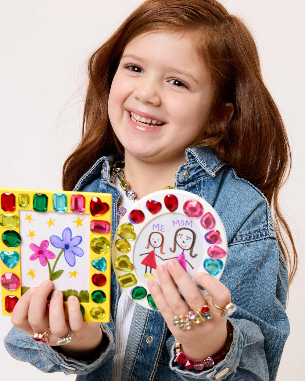 Super Smalls Sparkle and Cherish Frames Kit box includes everything for a creative session.