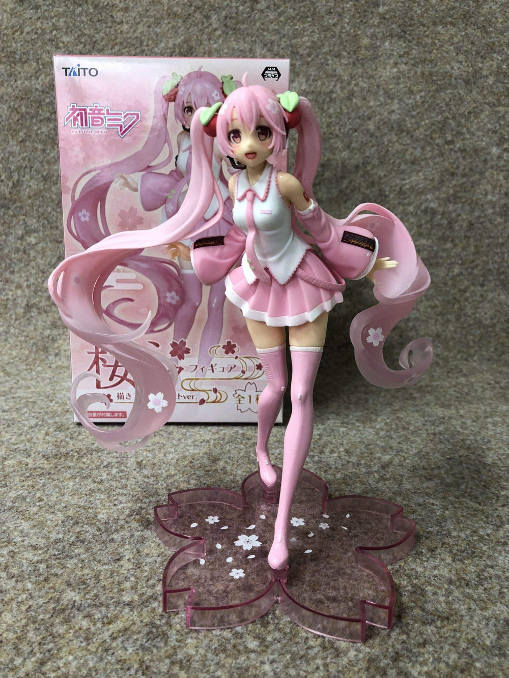 Taito Project Diva Hatsune Miku Sakura packaging supports safe storage and gifting.