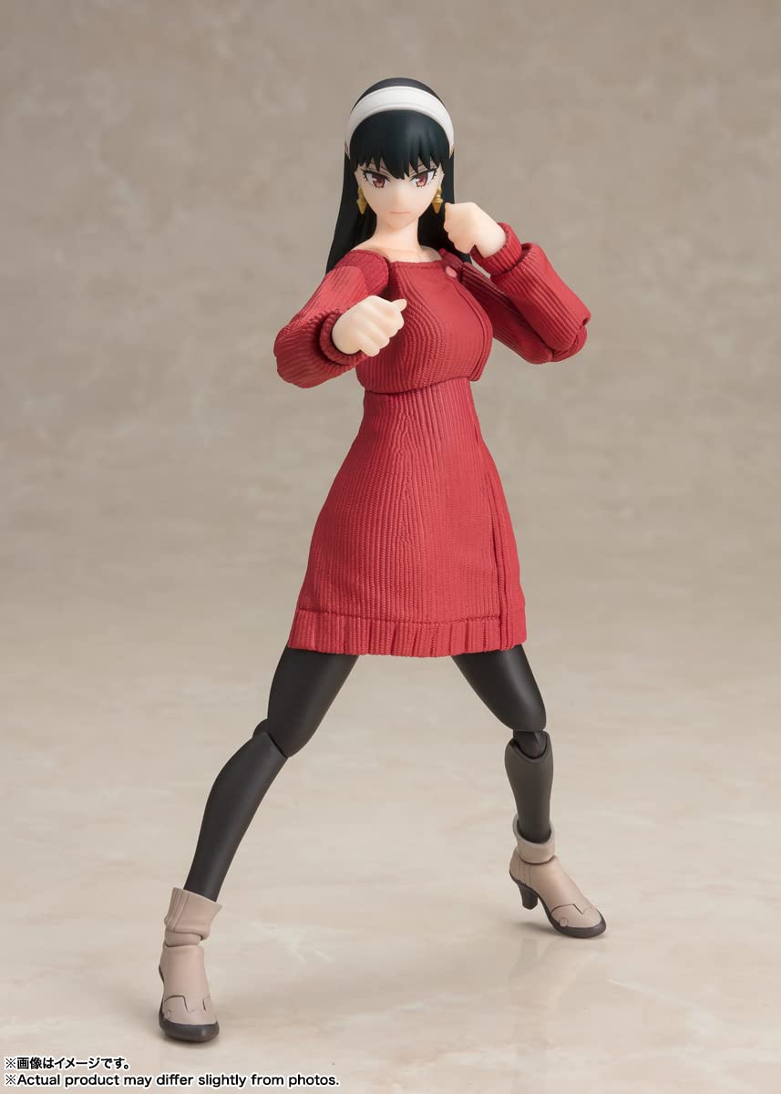 Tamashii Nations Yor Forger mix-and-match hands for flexible posing