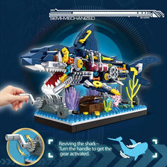 TENYEAH Shark set rotation handle demonstrates tail movement for lifelike swimming.