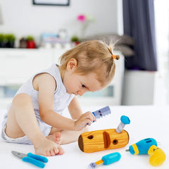 Teytoy soft wood blocks and screws encourage constructive storytelling.