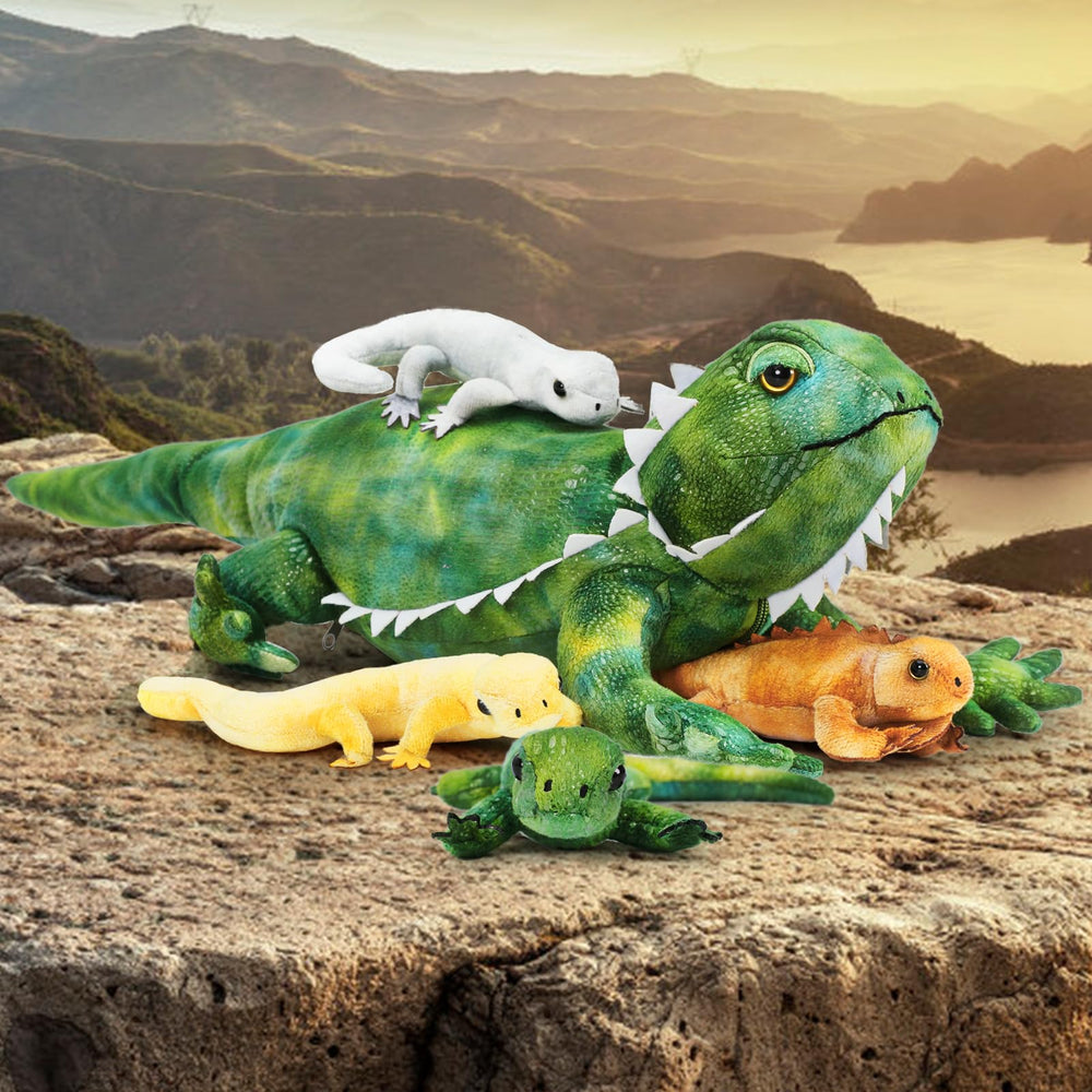 Tezituor soft stuffed lizards crafted with skin-friendly fabric for safe hugs.