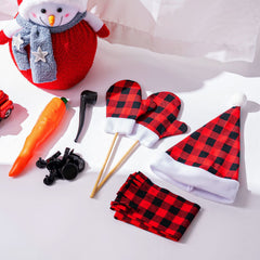 Threan plastic coal eyes give a friendly snowman expression.