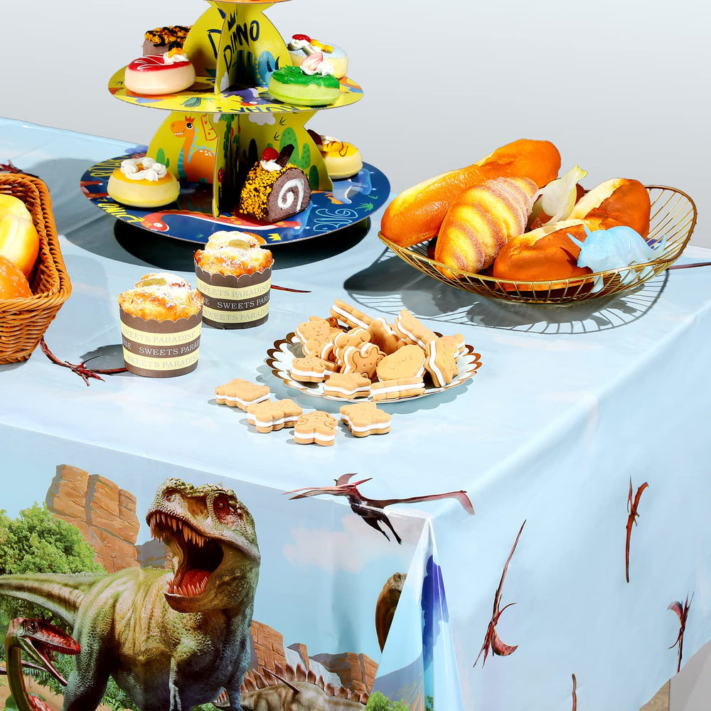 Three-piece package from Tiamon simplifies decorating multiple tables