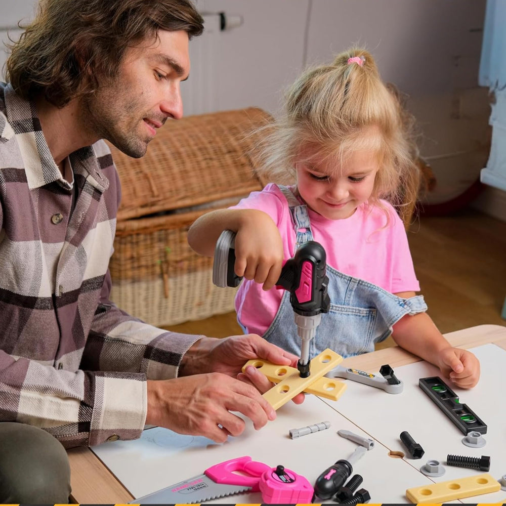 TOMLEON construction vest adds role-play authenticity during build activities.