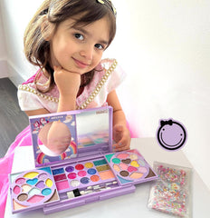Tomons Kids Makeup Kit Brushes and Blushers included for beginner-friendly play
