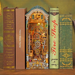 Tonecheer Clock Tower Kit gift pack makes a thoughtful holiday present.