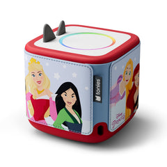 Tonies sleeve easy-slip-on design makes switching looks quick and mess-free between play sessions.