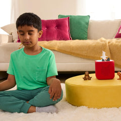Tonies Sara the Llama magic island scene promotes imaginative journeys and focus.