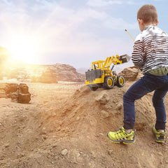 Top Race TR-113 1-18-scale image offers realistic proportions for authentic pretend construction sites.
