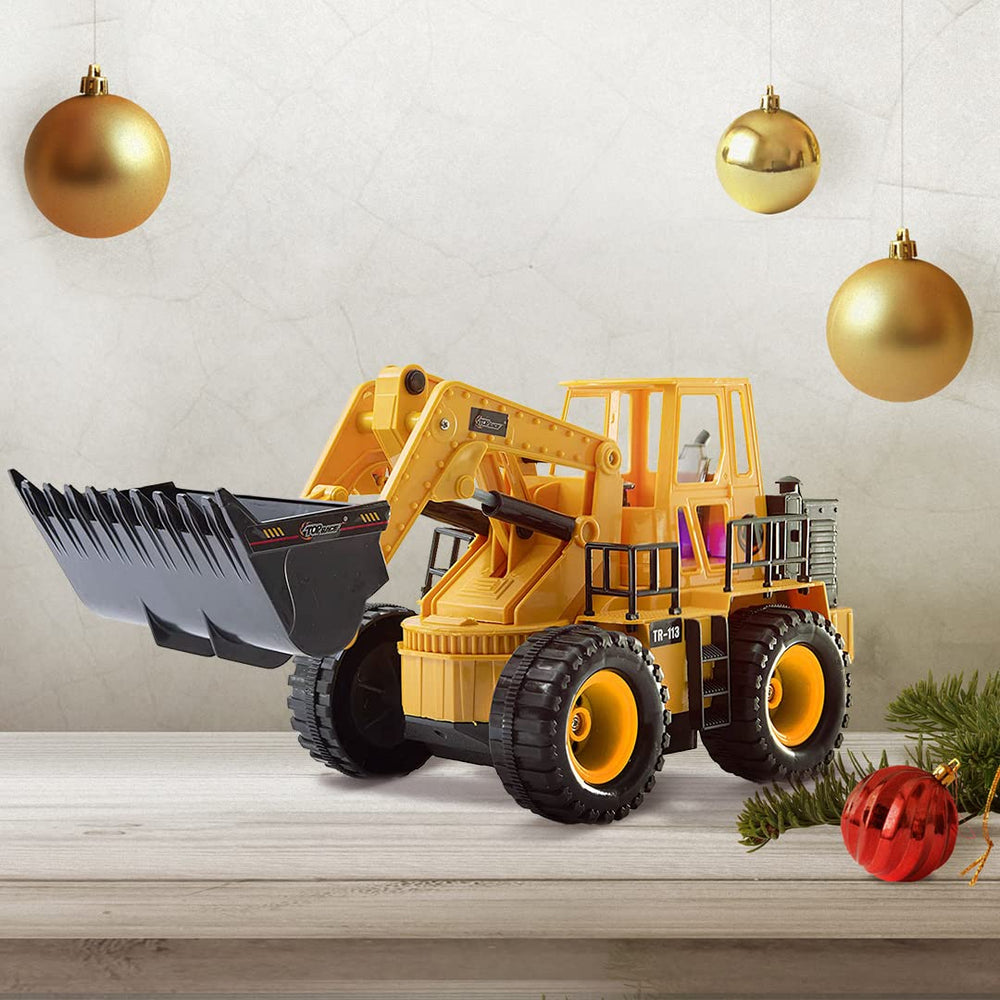 Top Race TR-113 rc-tractor-lights-sounds image highlights LED effects for realistic on-site fun.