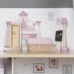 Touch Us Dream Playhouse 12 accessories spark creative scenarios and complete the set.
