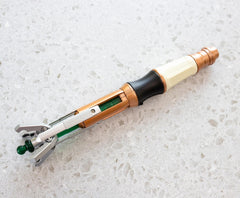Toynk Doctor Who Eleventh Sonic Screwdriver batteries included for immediate use