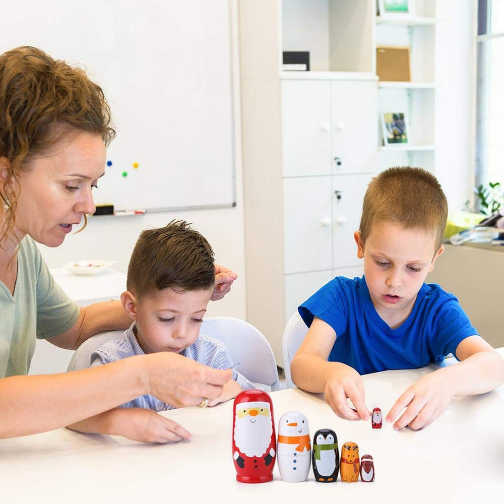 Tphon nesting dolls owl motif, safe wooden toy for curious hands.